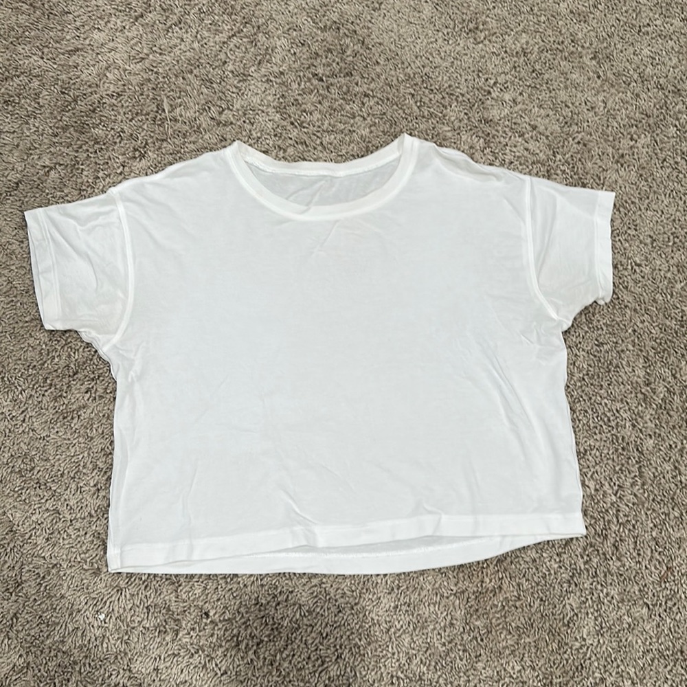 Lululemon crop t shirt